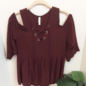 Burgundy Cold Shoulder Top sz Small